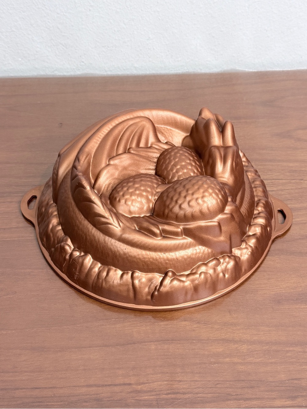 ThinkGeek Game of Thrones Dragon with Eggs Copper Cast Aluminum Bundt Pan